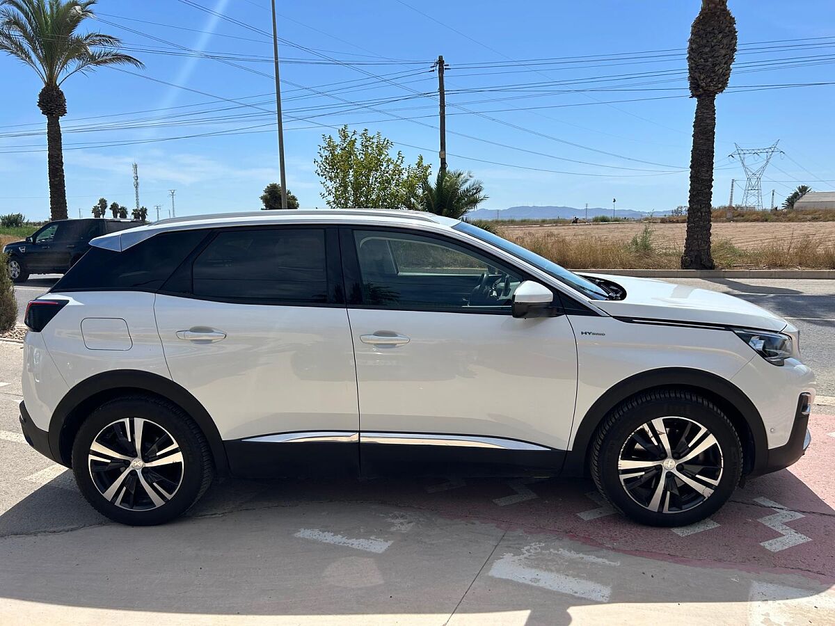 PEUGEOT 3008 ALLURE 1.6 PHEV AUTO SPANISH LHD IN SPAIN 83000 MILES SUPERB 2020